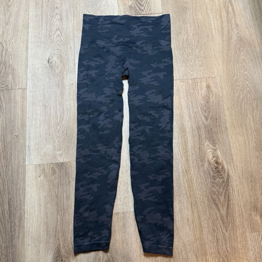 Women's spanx athletic black camo leggings size large